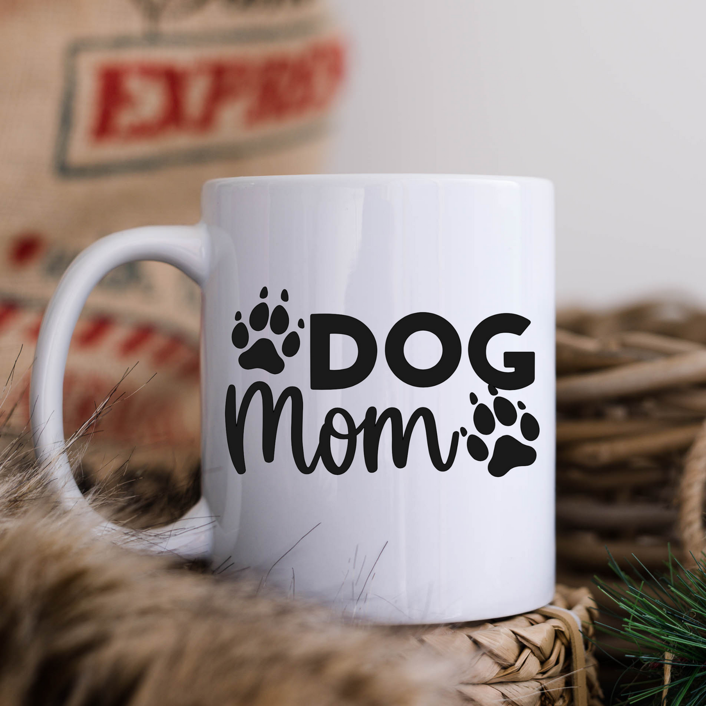 DOG MOM